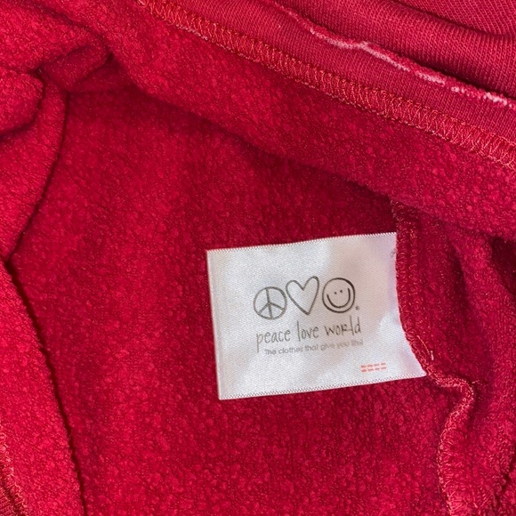 ‘I AM LOVE’ red hoodie - Picture 6 of 7